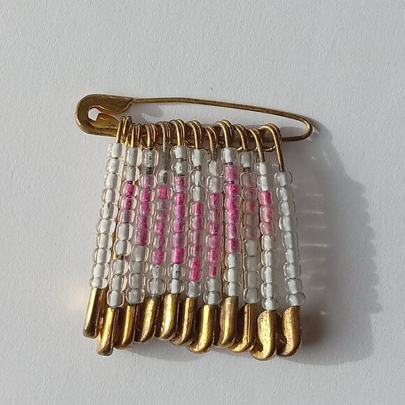 🎯 10 for $10 / Vintage Beaded Heart Pin - Picture 6 of 7